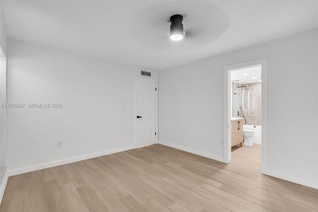 1890 W 56th St 1211, Hialeah, FL 33012