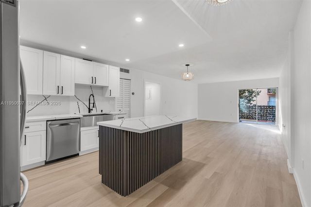 1890 W 56th St 1211, Hialeah, FL 33012