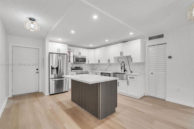 1890 W 56th St 1211, Hialeah, FL 33012