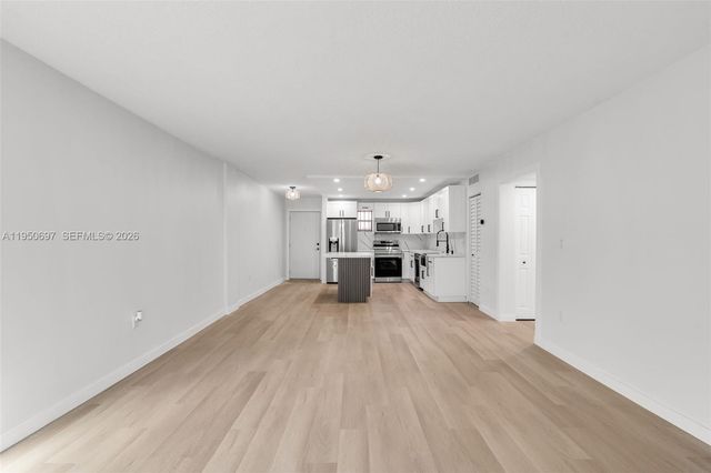 1890 W 56th St 1211, Hialeah, FL 33012