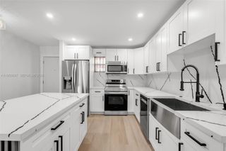 1890 W 56th St 1211, Hialeah, FL 33012