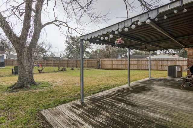 16319 Clearmont Drive, Houston, TX 77053