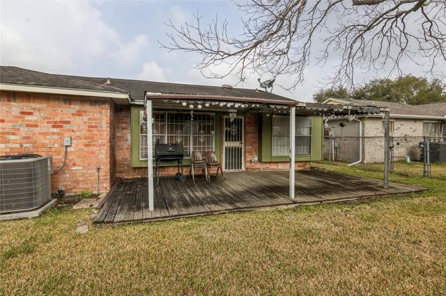 16319 Clearmont Drive, Houston, TX 77053