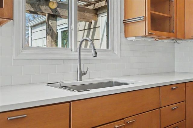 5212 W 57th Terrace, Roeland Park, KS 66205