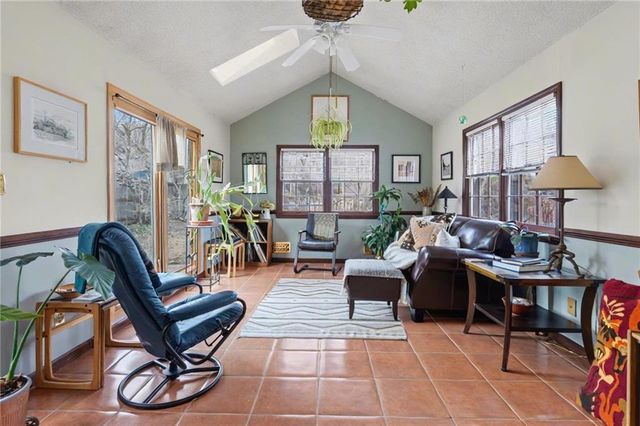 5212 W 57th Terrace, Roeland Park, KS 66205