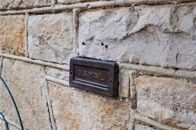 5212 W 57th Terrace, Roeland Park, KS 66205