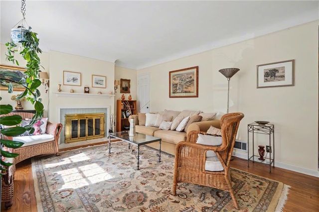 5212 W 57th Terrace, Roeland Park, KS 66205