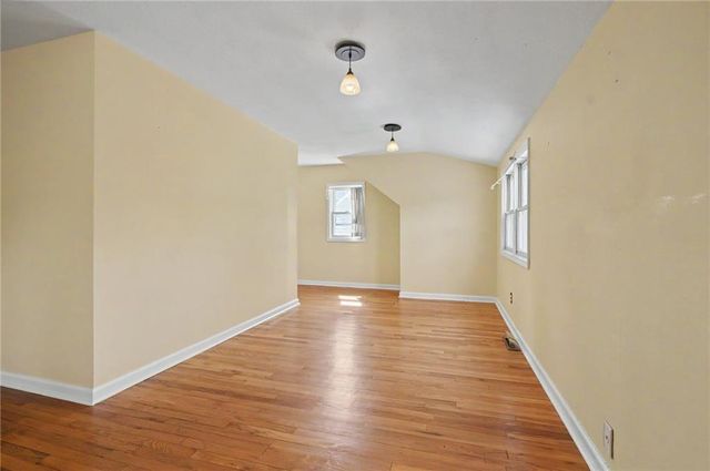 5212 W 57th Terrace, Roeland Park, KS 66205