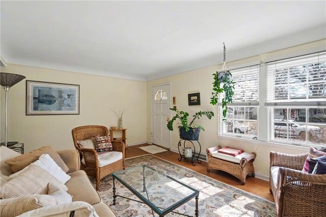 5212 W 57th Terrace, Roeland Park, KS 66205