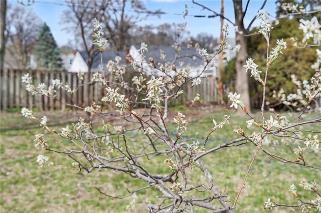 5212 W 57th Terrace, Roeland Park, KS 66205