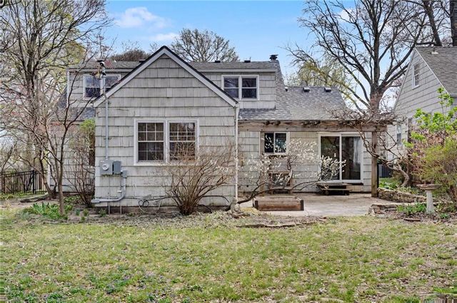 5212 W 57th Terrace, Roeland Park, KS 66205