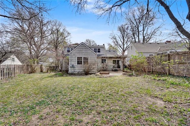 5212 W 57th Terrace, Roeland Park, KS 66205