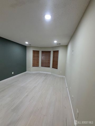 11 Tanglewood Court, South Brunswick, NJ 08852