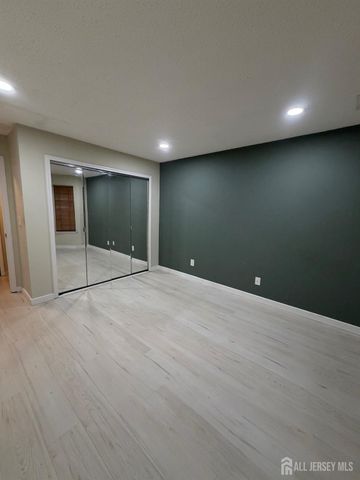 11 Tanglewood Court, South Brunswick, NJ 08852
