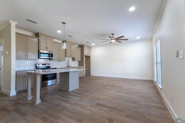 412 Crosby St, Lindale, TX 75771