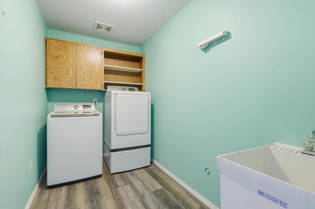 4815 S Bella Vista Dr, Veradale, WA 99037