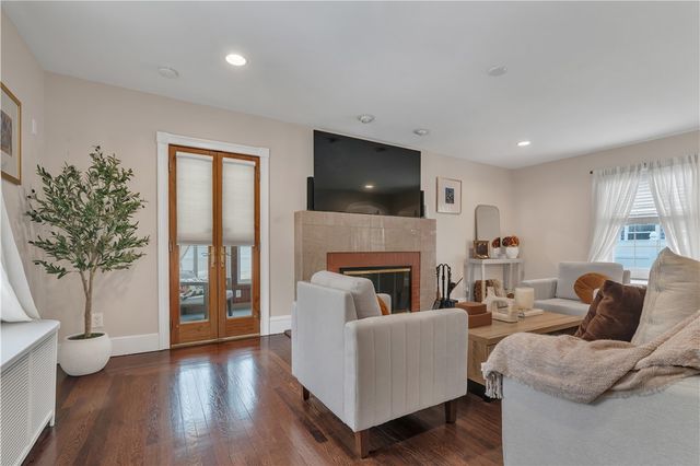 64 Julia Street, Cranston, RI 02910