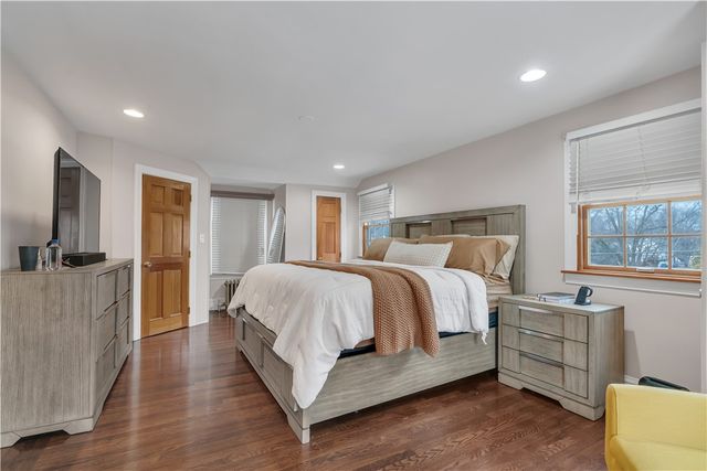 64 Julia Street, Cranston, RI 02910