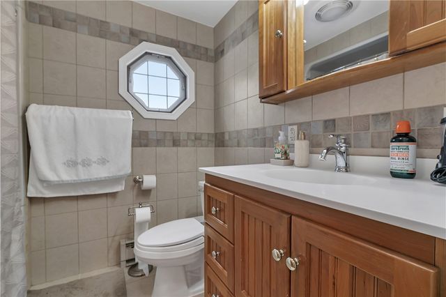 64 Julia Street, Cranston, RI 02910