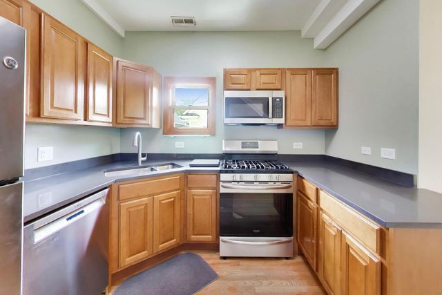 617 South Boulevard H, Oak Park, IL 60302