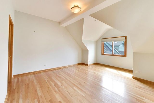 617 South Boulevard H, Oak Park, IL 60302