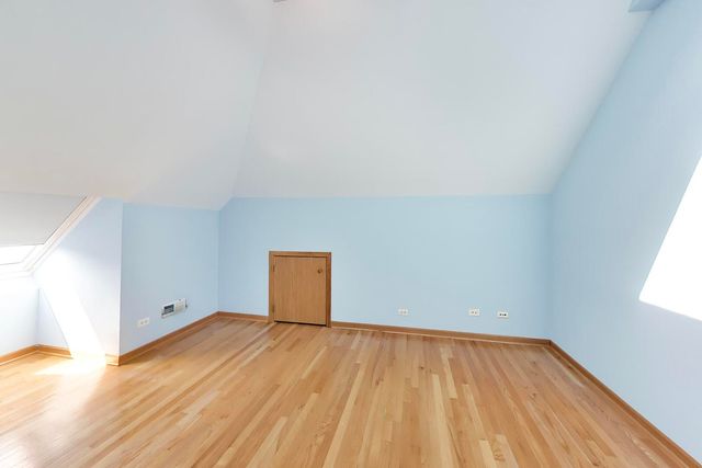 617 South Boulevard H, Oak Park, IL 60302