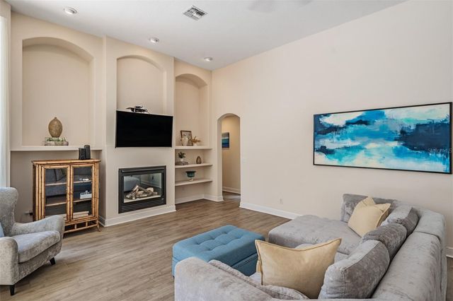 4561 ROANOAK WAY, Palm Harbor, FL 34685