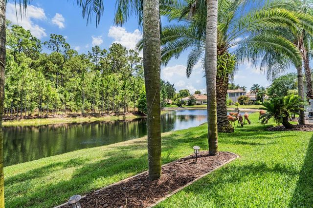 4561 ROANOAK WAY, Palm Harbor, FL 34685