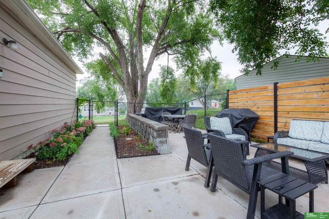 7546 Joseph Avenue, La Vista, NE 68128