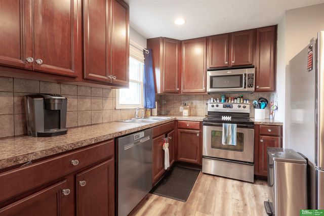 7546 Joseph Avenue, La Vista, NE 68128