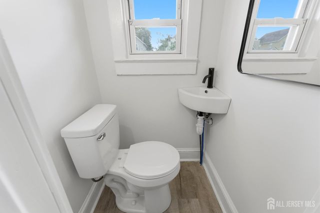 11 Jean Court, Woodbridge Proper, NJ 07095