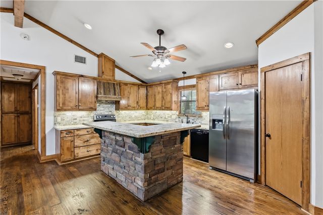 6824 South Fm 2038, Bryan, TX 77808