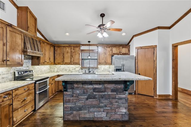 6824 South Fm 2038, Bryan, TX 77808