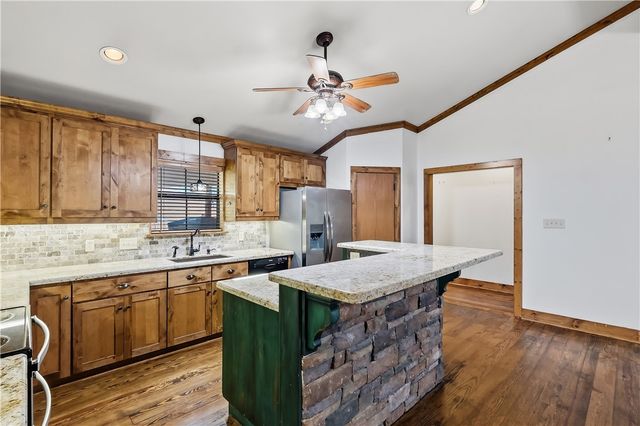 6824 South Fm 2038, Bryan, TX 77808