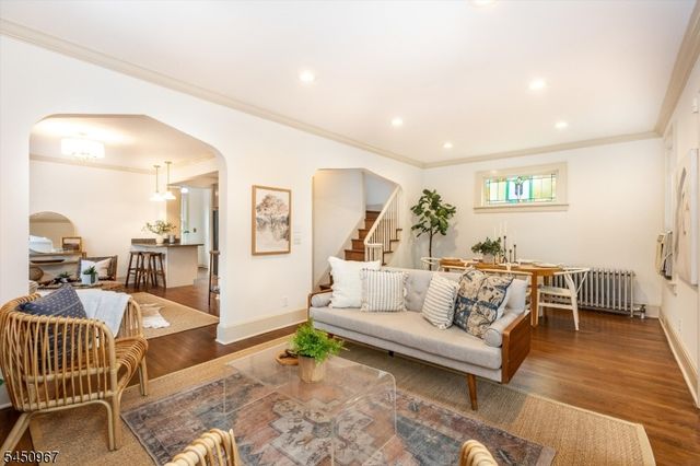 81 Boyden Ave, Maplewood Twp., NJ 07040