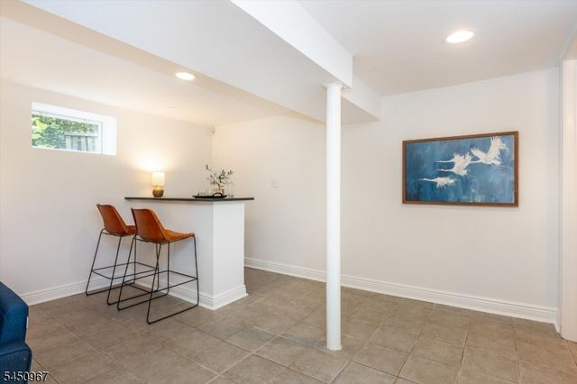 81 Boyden Ave, Maplewood Twp., NJ 07040