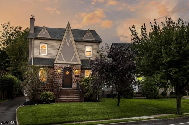 81 Boyden Ave, Maplewood Twp., NJ 07040