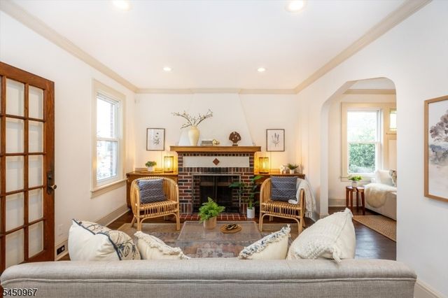 81 Boyden Ave, Maplewood Twp., NJ 07040