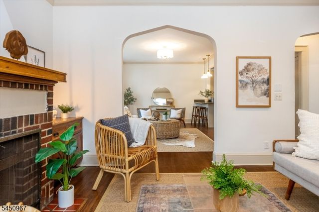 81 Boyden Ave, Maplewood Twp., NJ 07040