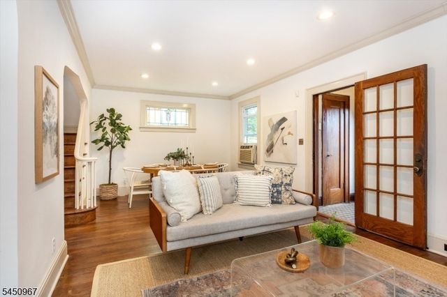 81 Boyden Ave, Maplewood Twp., NJ 07040