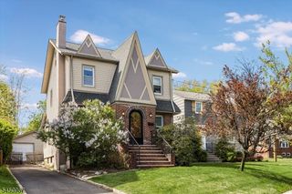 81 Boyden Ave, Maplewood Twp., NJ 07040