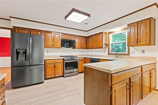 1307 Rivermist Drive, Lilburn, GA 30047
