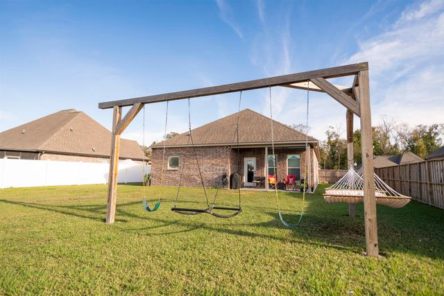 213 Madio Drive, Houma, LA 70364
