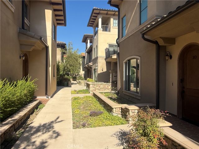 158 S Sierra Madre, Pasadena, CA 91107
