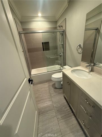 158 S Sierra Madre, Pasadena, CA 91107