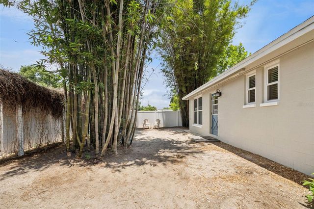 2796 NORTHLAND ROAD, Mount Dora, FL 32757