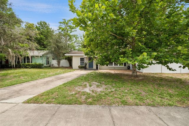 2796 NORTHLAND ROAD, Mount Dora, FL 32757