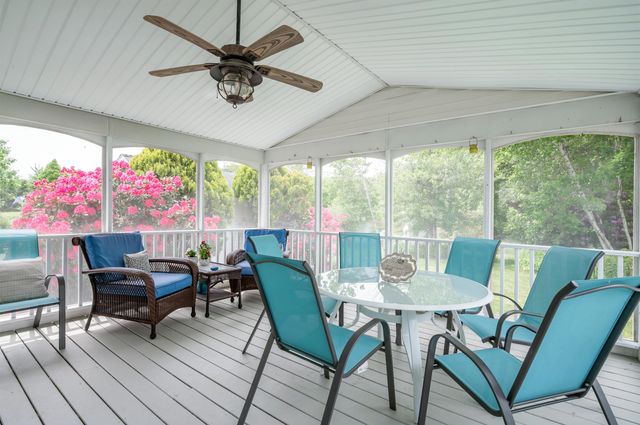 7 Longview Circle, Pelham, NH 03076