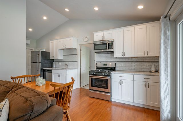 7 Longview Circle, Pelham, NH 03076