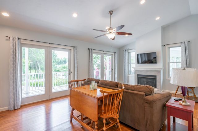 7 Longview Circle, Pelham, NH 03076